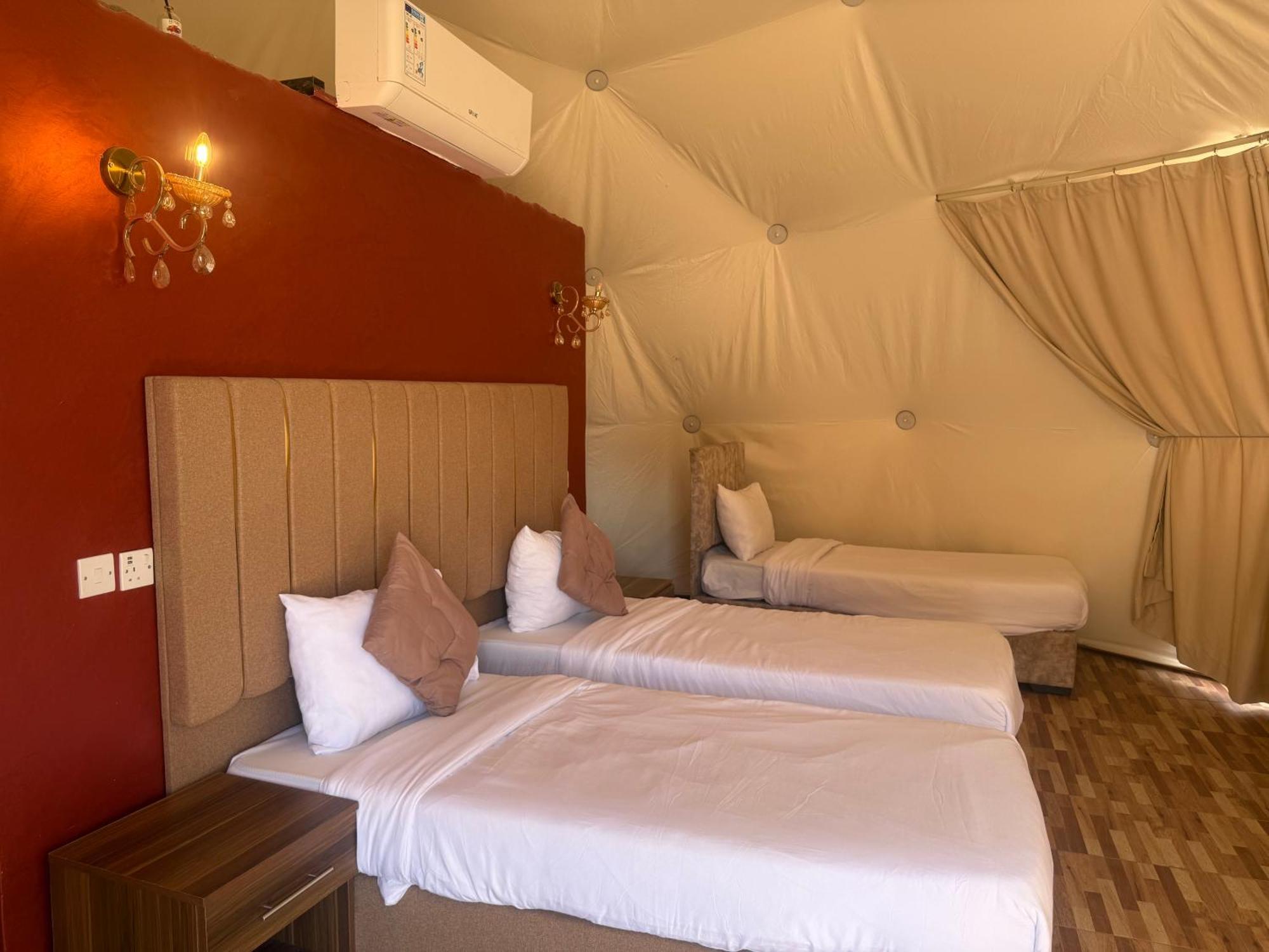 Rum Luxury Camp Вади Рум Екстериор снимка